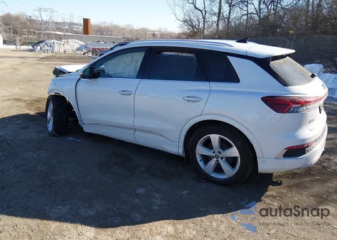 2024 Audi Q4 E-Tron Premium Plus 55 Quattro z USA, uszkodzony, nr VIN WA1LUBFZ2RP073999